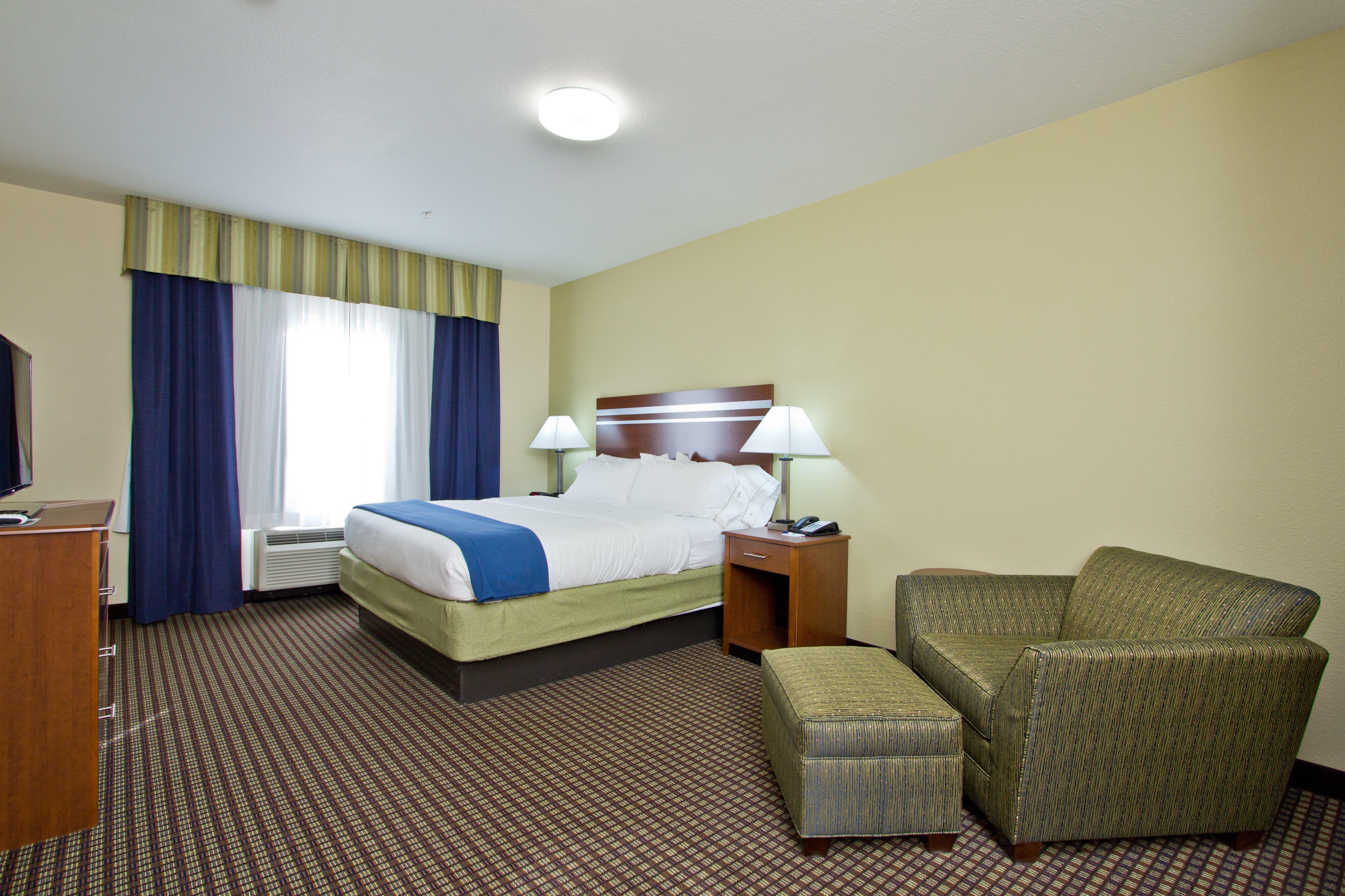 Express And East Peoria Street By Ihg 3* DEN